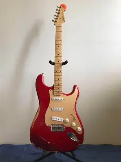 FENDER JAPAN STRATOCASTER / ELECTRIC GUITAR W/ ORIGINAL SC MADE IN JAPAN