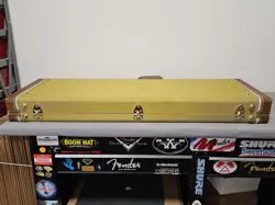 USED FENDER TWEED HARDSHELL CASE FOR STRAT / TELE USA ELECTRIC GUITAR