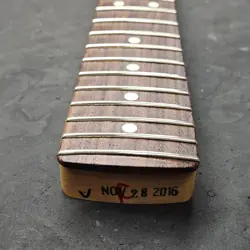 FENDER USA PROFESSIONAL STRAT ROSEWOOD NECK W/ TUNERS AMERICAN ELECTRIC GUITAR