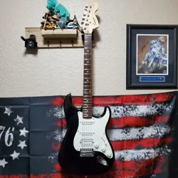 FENDER 2007 SQUIER AFFINITY STRATOCASTER HSS BLACK