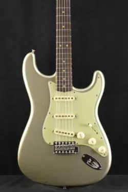 FENDER LTD ED '64 STRATOCASTER - JOURNEYMAN RELIC WITH CLOSET CLASSIC HARDWARE -