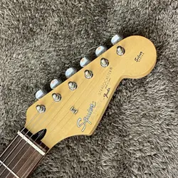 SQUIER BY FENDER SST-33