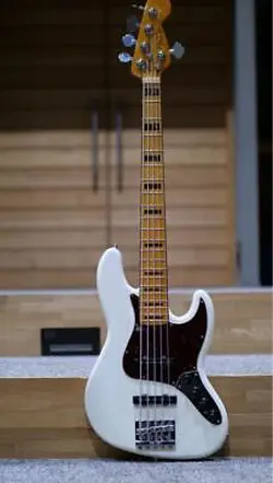 FENDER AMERICAN ULTRA JAZZ BASS V 75TH
