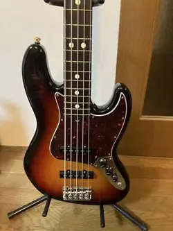 FENDER AMERICAN PROFESSIONAL JAZZ BASS V