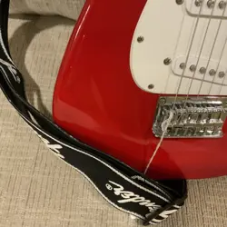 SQUIER BY FENDER MINI ELECTRIC GUITAR