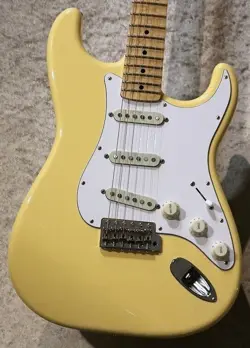 FENDER YNGWIE MALMSTEEN STRATOCASTER USED 2022 VINTAGE WHITE W/SOFT CASE