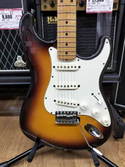 FENDER JAPAN ST57 USED 1993-1994 ALDER BODY MAPLE NECK MAPLE FINGERBOARD