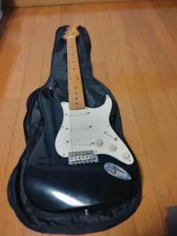 GUITAR STRATOCASTER RACE