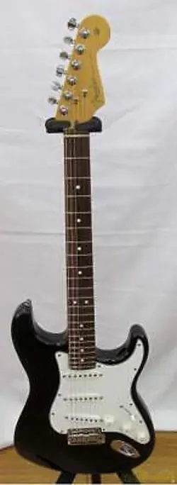 FENDER USA / STRATOCASTER  (NO 20240821)