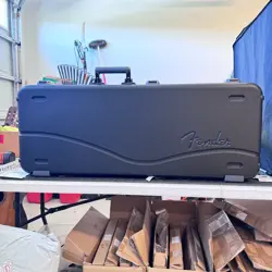 FENDER DELUXE MOLDED TSA STRAT/TELE CASE MINT 24089