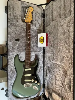 FENDER AMERICAN PROFESSIONAL STRATOCASTER ROSEWOOD FINGERBOARD ELECTRIC GUITAR