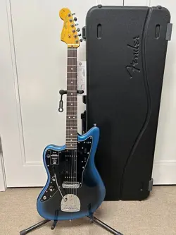 JAZZMASTER LEFT-HANDED DARK