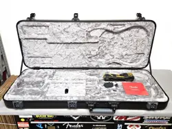 DAMAGED FENDER USA PROFESSIONAL ISTRAT TELE BLACK HARDSHELL CASE ELECTRIC GUITAR