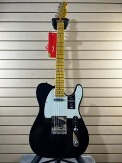 TELECASTER BLACK W/MAPLE