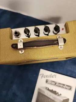 IT WORKS! FENDER 57' TWIN MINI PORTABLE TWEED ELECTRIC GUITAR AMPLIFIER EUC