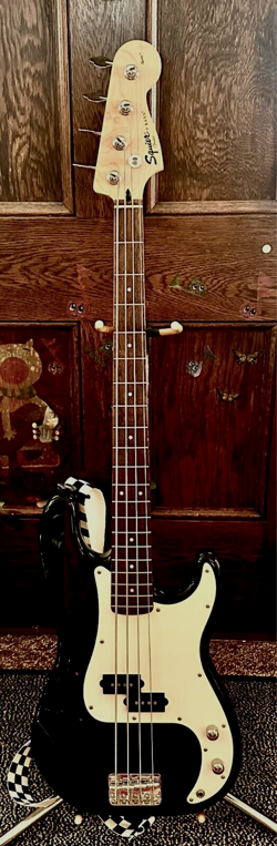 NEW, OLD STOCK FENDER AFFINITY SERIES PRECISION BASS PJ SQUIER