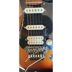 STRATOCASTER HSS W/FLOYD