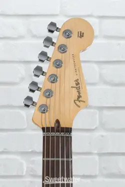 SIGNATURE STRATOCASTER SURF