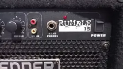FENDER RUMBLE 15 BASS AMP