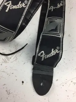 [USED] FENDER MONOGRAMMED GUITAR STRAP (BLACK)