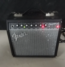 FENDER CHAMPION 20 GUITAR AMP (TESTED)