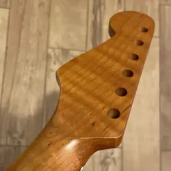 WARMOTH FENDER SM22B5