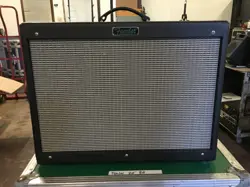 AMPLIFIER 180 WATTS
