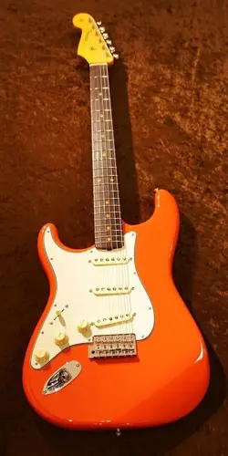 STRATOCASTER LEFT-HANDED FIESTA