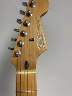 LIMITED STANDARD STRATOCASTER