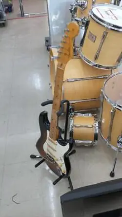 FENDER JAPAN ST57 55 ELECTRIC GUITAR 529554