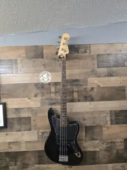 SQUIER FENDER VINTAGE MODIFIED JAGUAR BASS