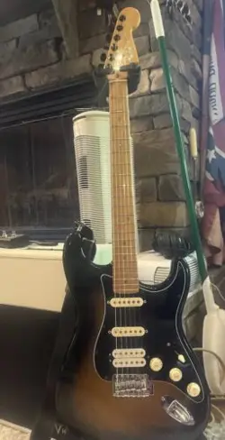 STRATOCASTER/HARD CASE