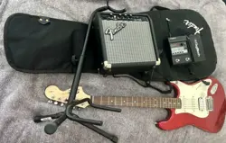 SQUIER STRAT BUNDLE