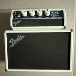 FENDER MINI TONEMASTER BATTERY POWERED ELECTRIC GUITAR AMP