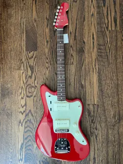 FENDER JAPAN MIJ FSR TRADITIONAL II 60S JAZZMASTER 2024 - DAKOTA RED W/ MATCHING