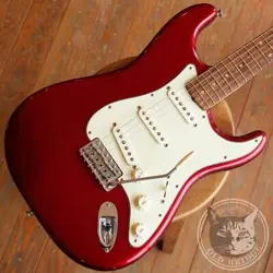FENDER USA AMERICAN VINTAGE 62 STRATOCASTER THIN LACQUER CANDY APPLE RED