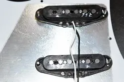 FENDER VINTAGE NOISELESS PICKUP ASSEMBLY