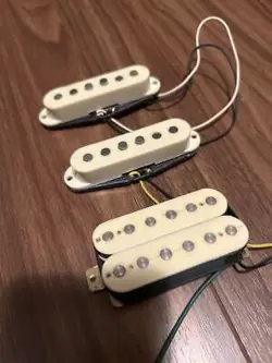 SQUIRE BY FENDER STANDARD PICKUP
