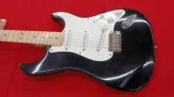 FENDER STRATOCASTER BLACKIE ELECTRIC GUITAR