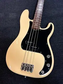 ELECTRIC BASS GUITAR FENDER USA FSR 70S PRECISION BASS HARD CASE 4 STRING USED