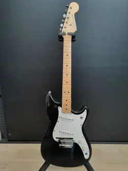 FENDER DUO SONIC ELECTRIC GUITAR