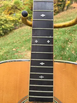 F-65 ACOUSTIC GUITAR