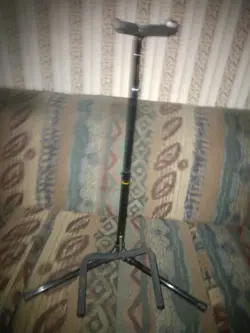 FENDER DELUXE GUITAR STAND