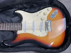 ELECTRIC FENDER SQUIRE