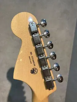 USED FENDER/TRADITIONAL