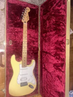 STRATOCASTER HSS PLAYER