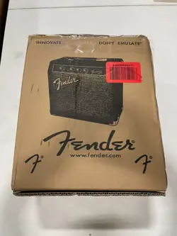 FENDER PORTABLE AMPLIFIER