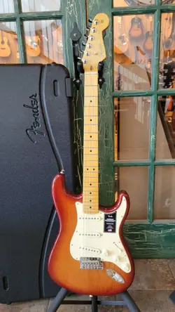 2024 FENDER AMERICAN PROFESSIONAL PRO II STRAT STRATOCASTER SIENNA SUNBURST CASE