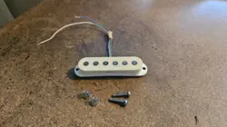 1980'S STRATOCASTER MIDDLE