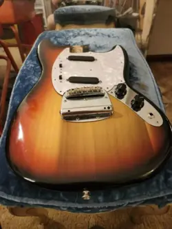 PICKGUARD AND ORIGINAL